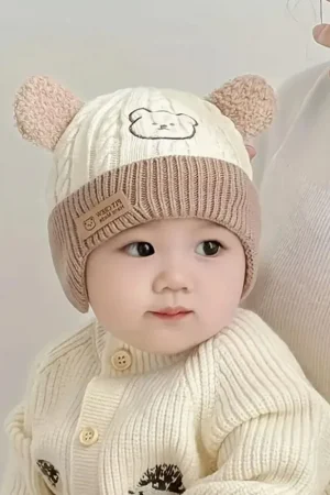 Baby Bear Knit Hat with Ears & Soft Earflap Cap for Boys & Girls Hat for Christmas Knitted Design with Bear Ears & Soft Fleece
